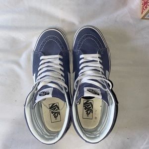 Sk8-hi vans size 9